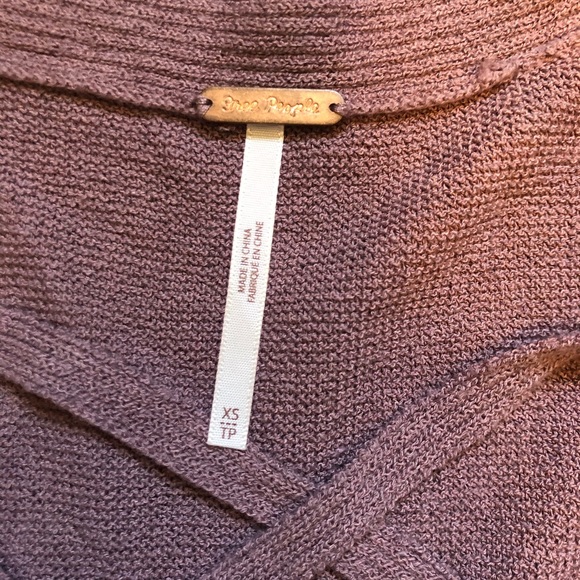 Free People XS bell sleeve tunic. - Picture 2 of 4